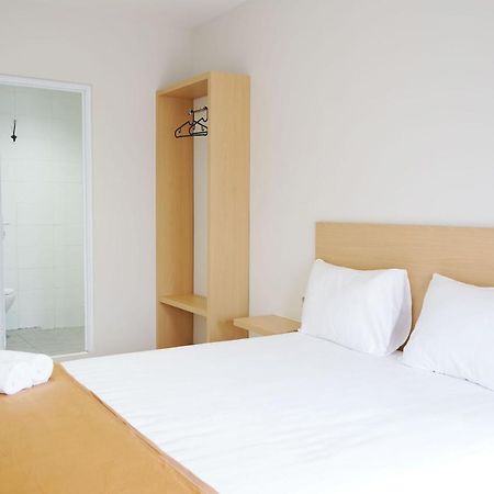 Urooms Senayan Jakarta Exterior foto